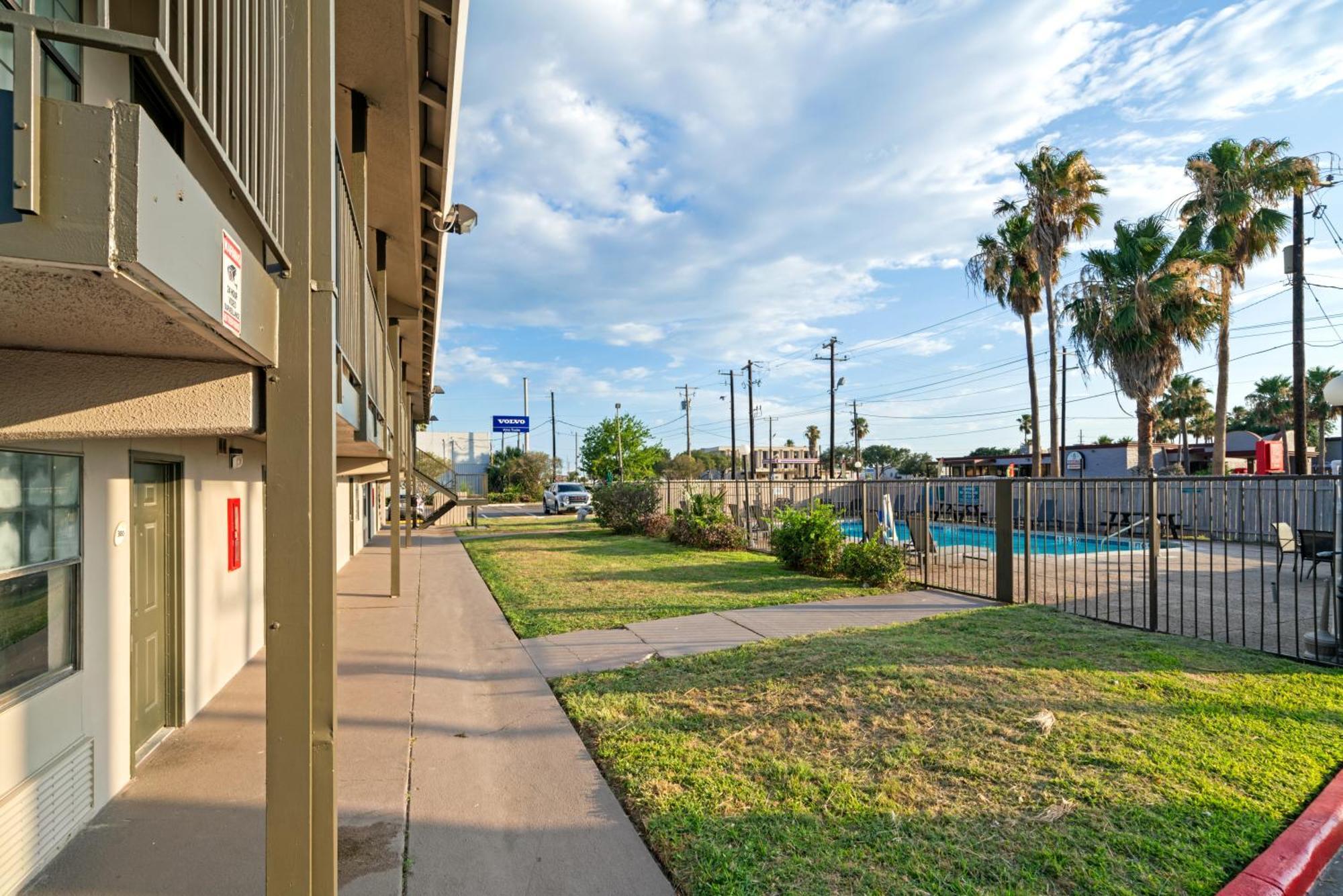 La Quinta Inn By Wyndham Corpus Christi North Екстер'єр фото