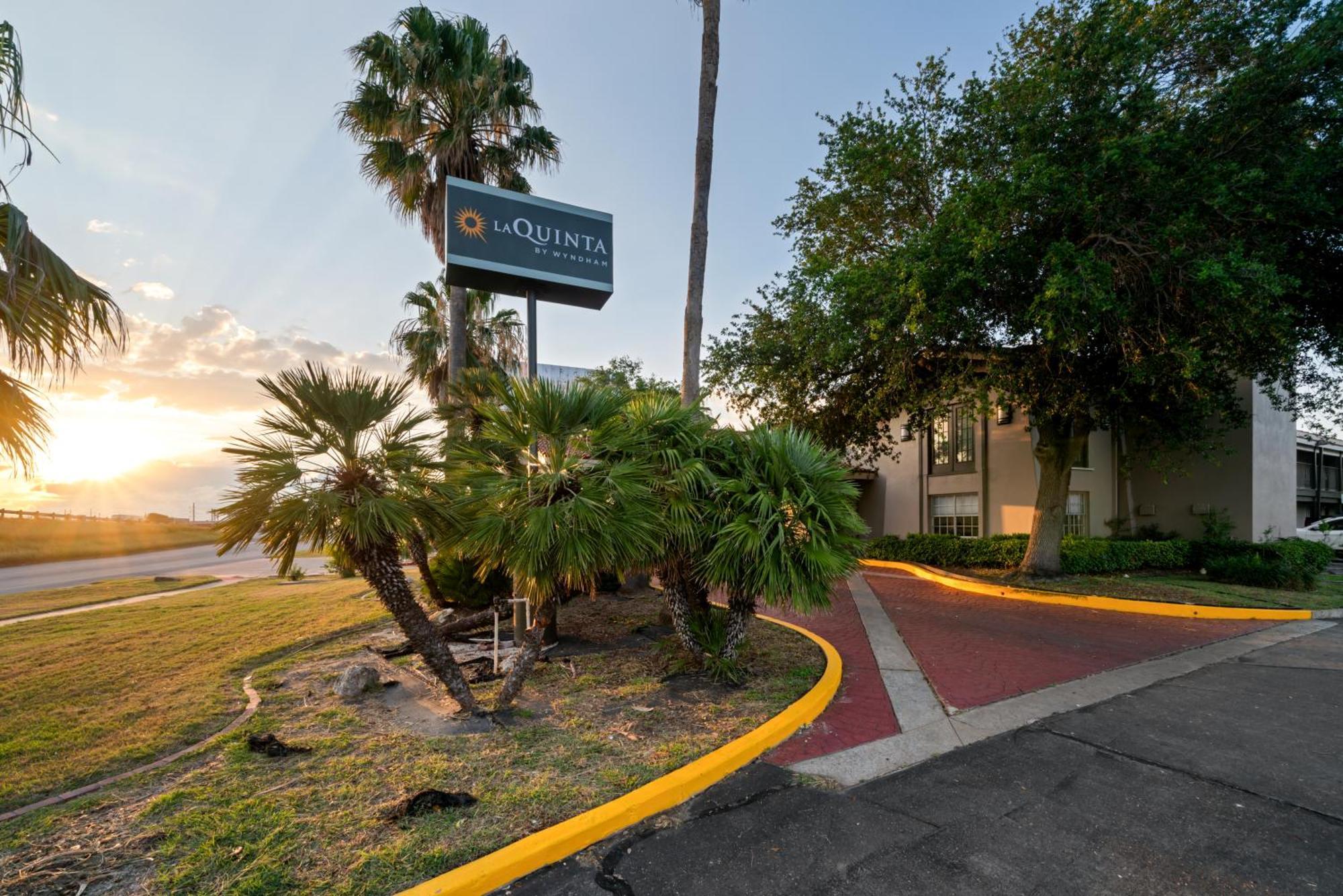 La Quinta Inn By Wyndham Corpus Christi North Екстер'єр фото