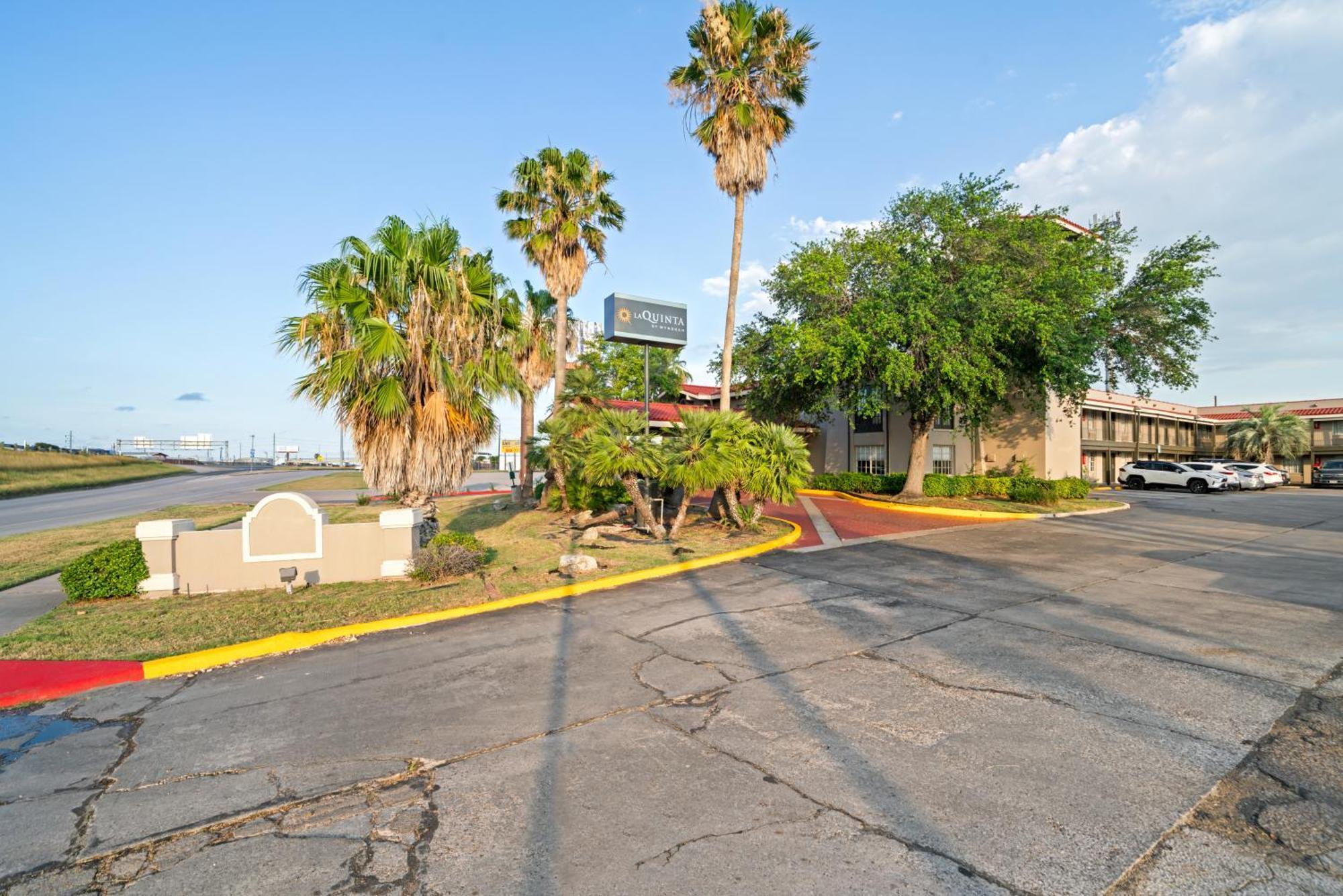 La Quinta Inn By Wyndham Corpus Christi North Екстер'єр фото