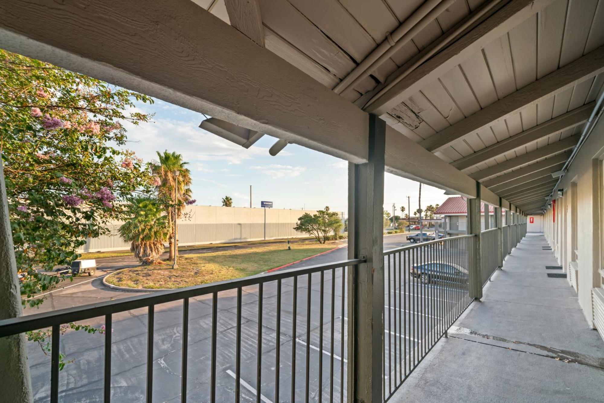 La Quinta Inn By Wyndham Corpus Christi North Екстер'єр фото