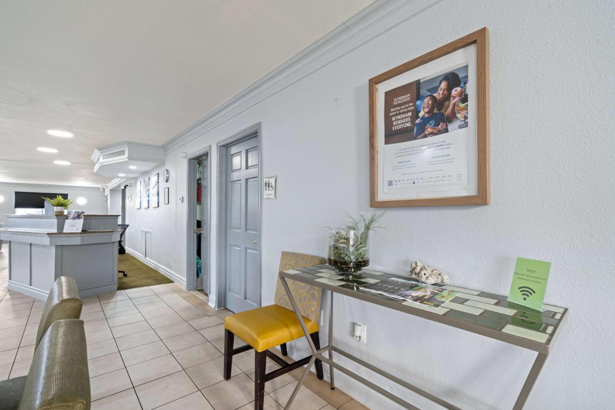 La Quinta Inn By Wyndham Corpus Christi North Екстер'єр фото