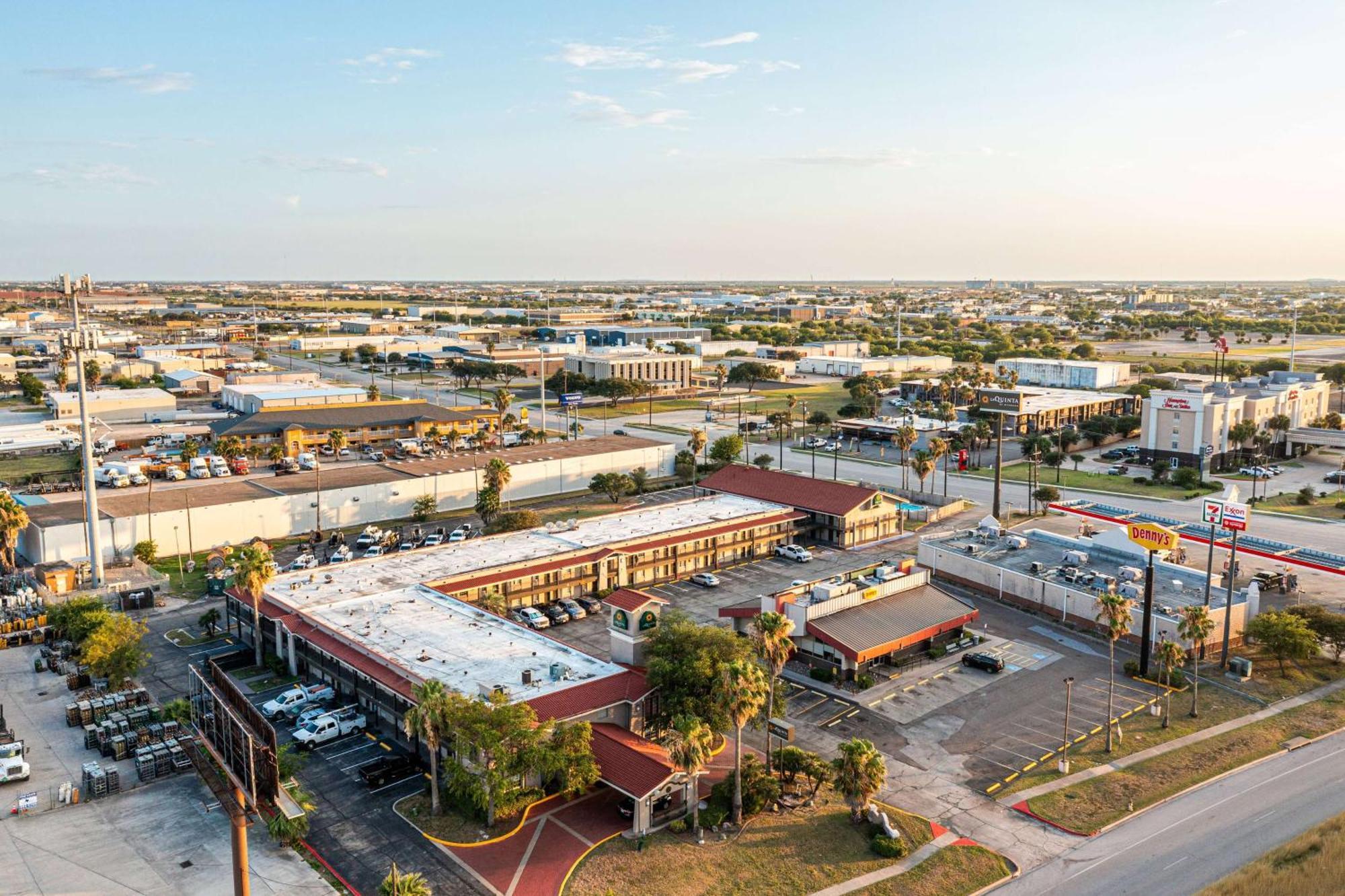 La Quinta Inn By Wyndham Corpus Christi North Екстер'єр фото