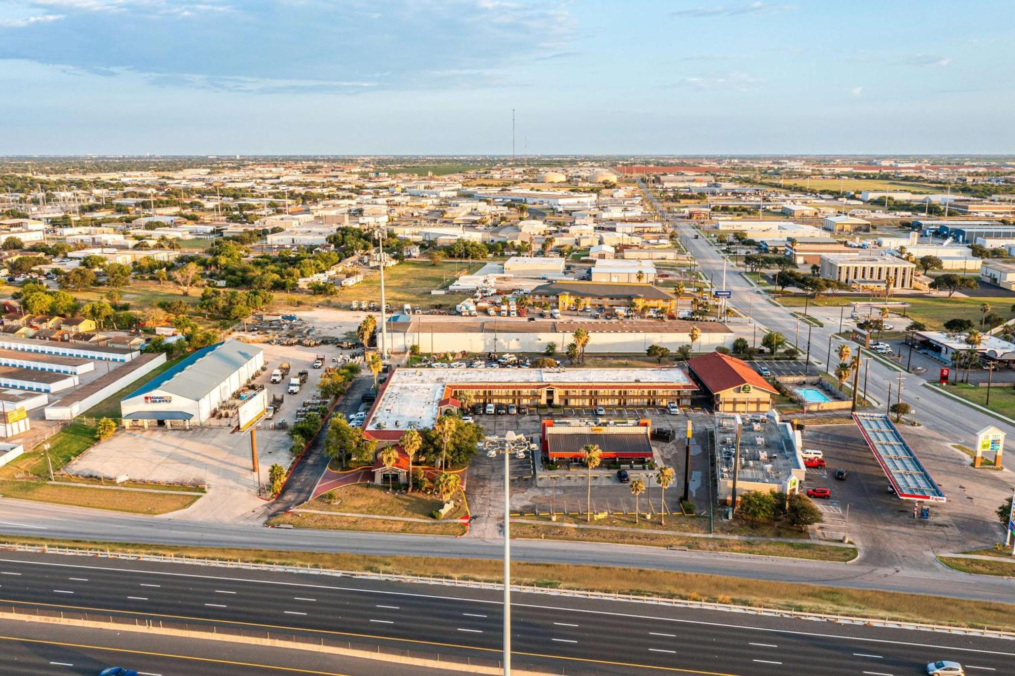 La Quinta Inn By Wyndham Corpus Christi North Екстер'єр фото
