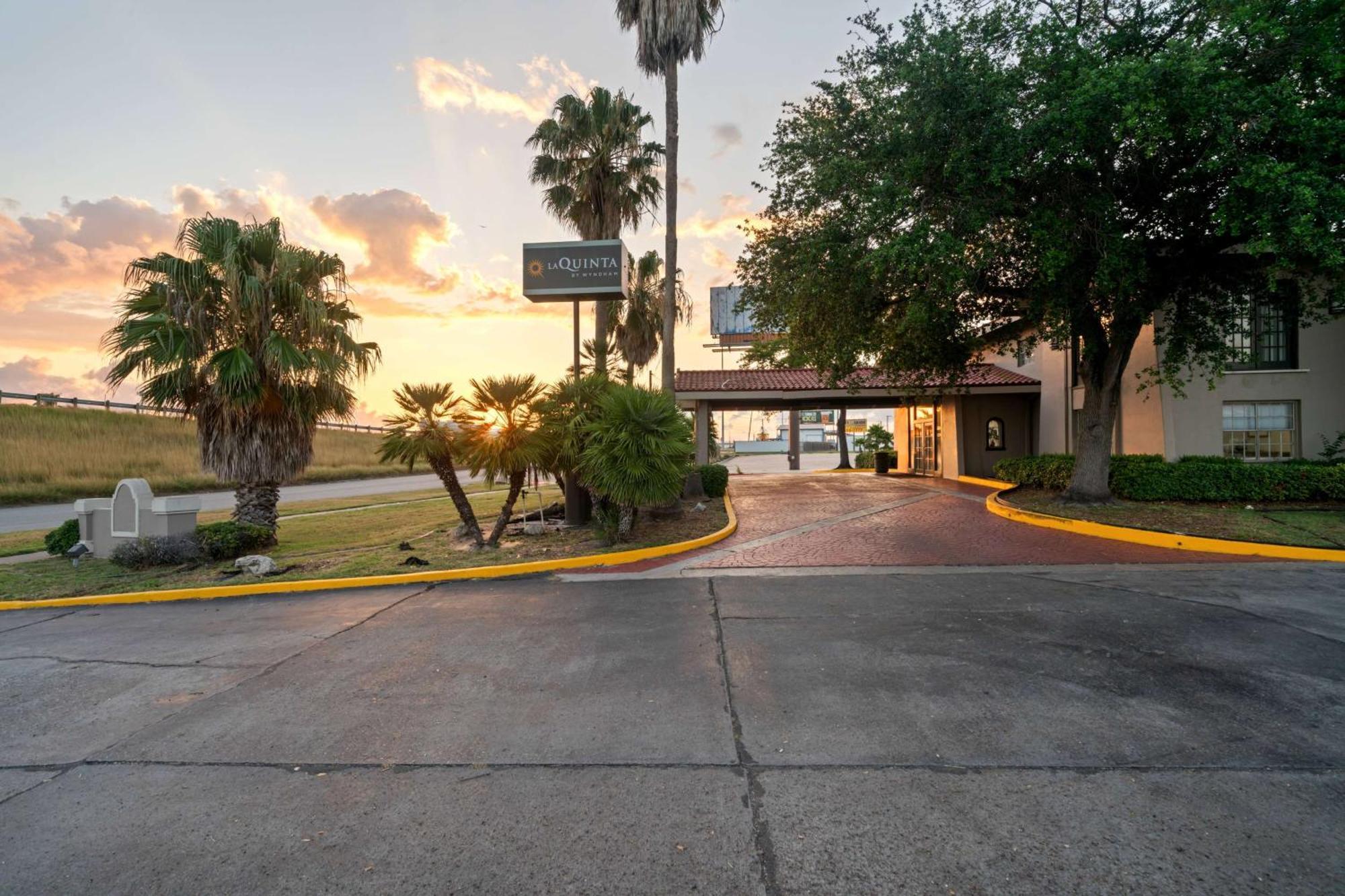 La Quinta Inn By Wyndham Corpus Christi North Екстер'єр фото